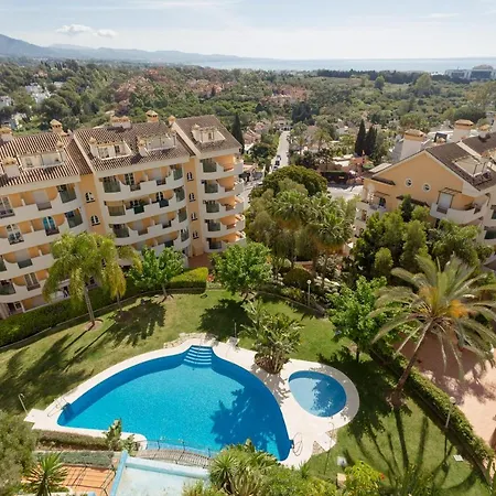 Apart-hotel Señorío De Aloha 2*